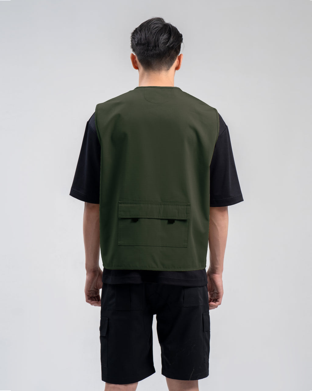 The Outdoor Vest - Army Green