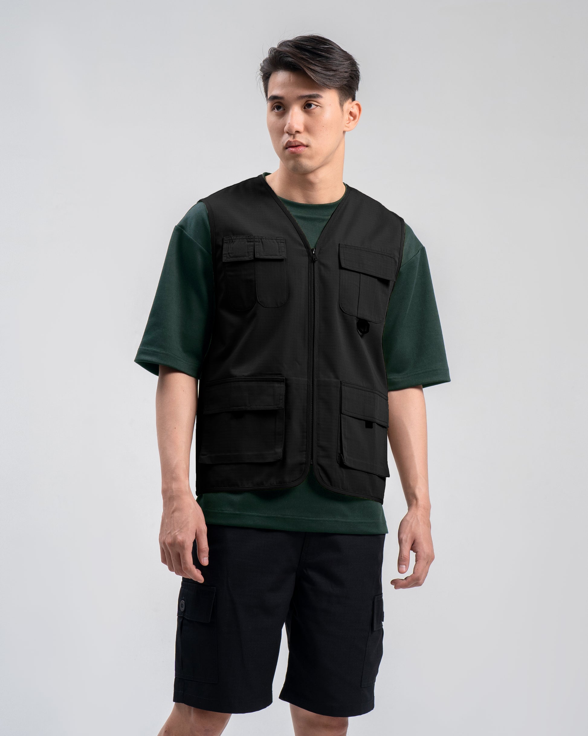 The Outdoor Vest - Black