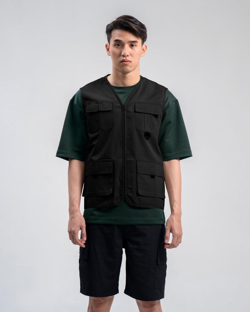 The Outdoor Vest - Black
